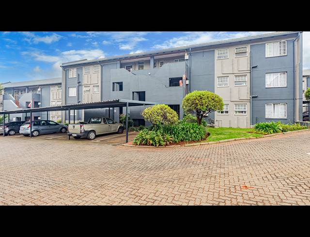 2 BEDROOM APARTMENT TO LET IN WELTEVREDEN PARK
